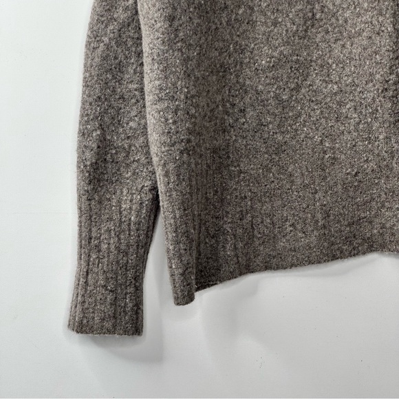 🔴 SOLD Aritzia Community Plutarch Cozy Wool Sweater Cowl Neck Pullover - Picture 5 of 9